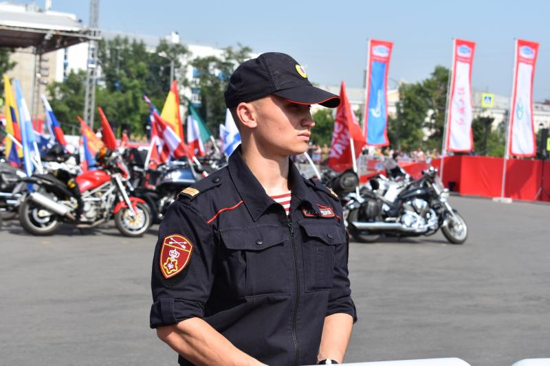 В Иркутской области сотрудники и военнослужащие Росгвардии во взаимодействии с полицейскими обеспечивают безопасное проведение международного ралли-марафона «Шелковый путь»