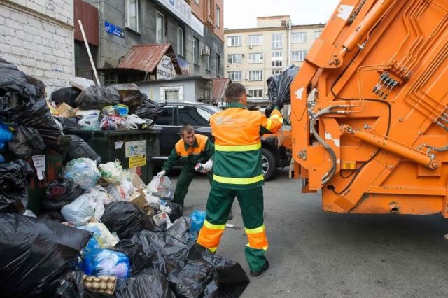 Обсуждение мусорной реформы в Петербурге отложили еще на месяц