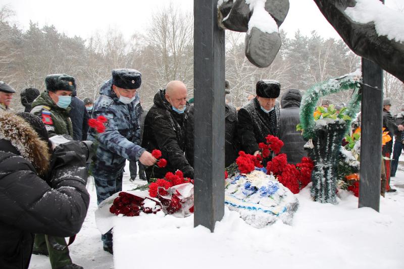 В Ставрополе росгвардейцы почтили память воинов-интернационалистов