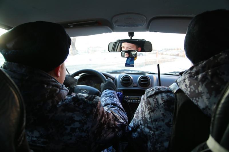 В Челябинске сотрудники вневедомственной охраны задержали  подозреваемых в краже