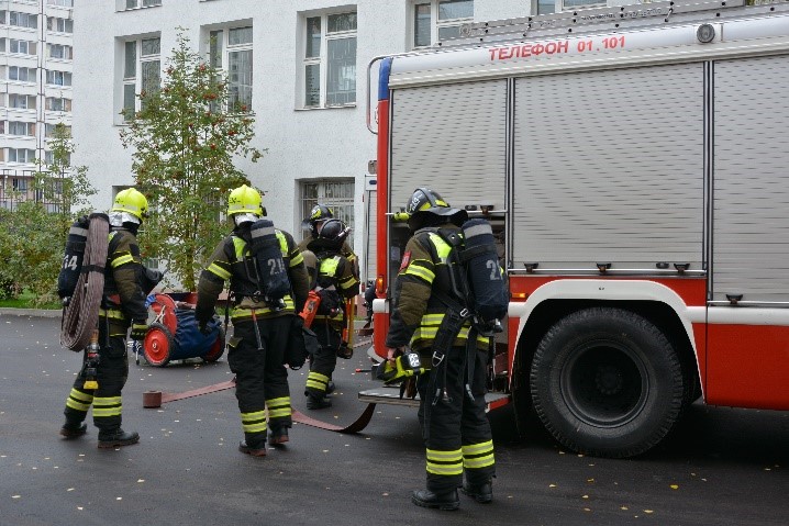 В рамках месяца гражданской обороны 
в Зеленограде тренировались пожарные