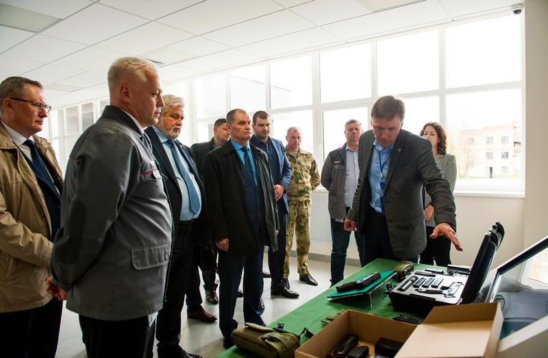 Представители Росгвардии под руководством генерал-полковника Алексея Беззубикова совершили рабочую поездку на предприятия оборонно- промышленного комплекса в г. Ижевск