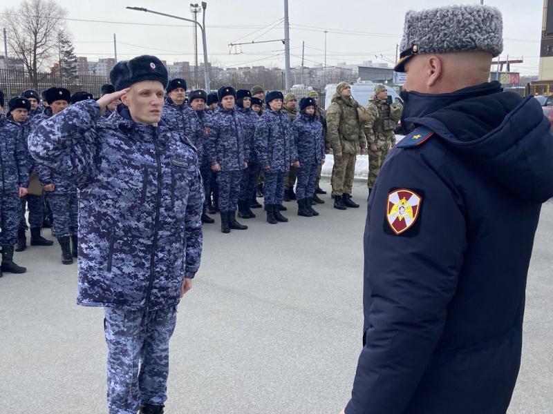 Военнослужащие и сотрудники Росгвардии приняли участие в торжественных мероприятиях, посвящённых семилетию со Дня образования Росгвардии