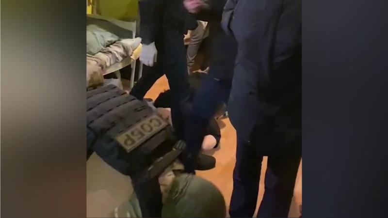 Спецназ Росгвардии задержал в Челябинске участников преступного наркосообщества