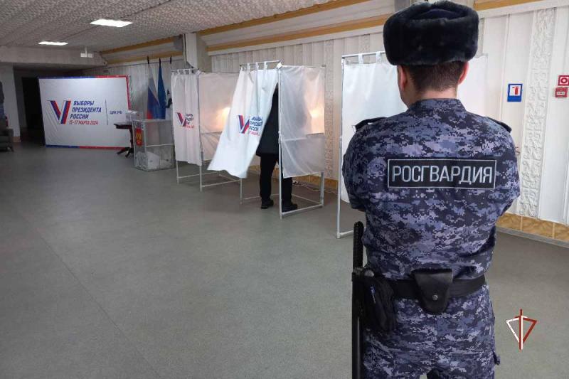 Росгвардия на Ямале обеспечила безопасность проведения выборов Главы Государства