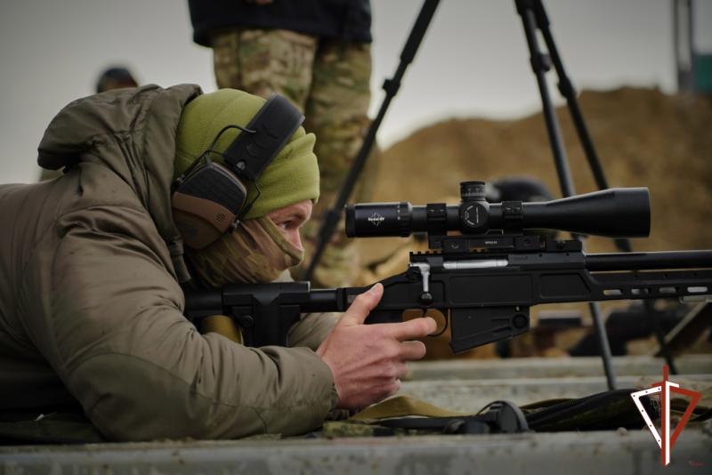 В Уральском округе Росгвардии состоялся учебно-методический сбор снайперов
