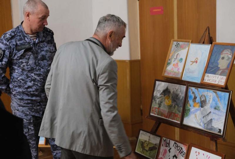 Орловские росгвардейцы подвели итоги конкурса рисунков ко Дню Победы
