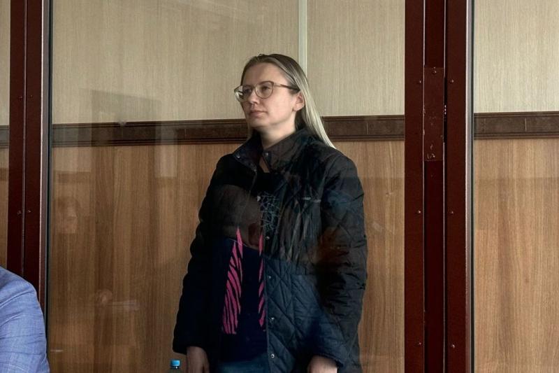 Директора ДКЖ Елену Марченко и ее коллегу отправили под домашний арест