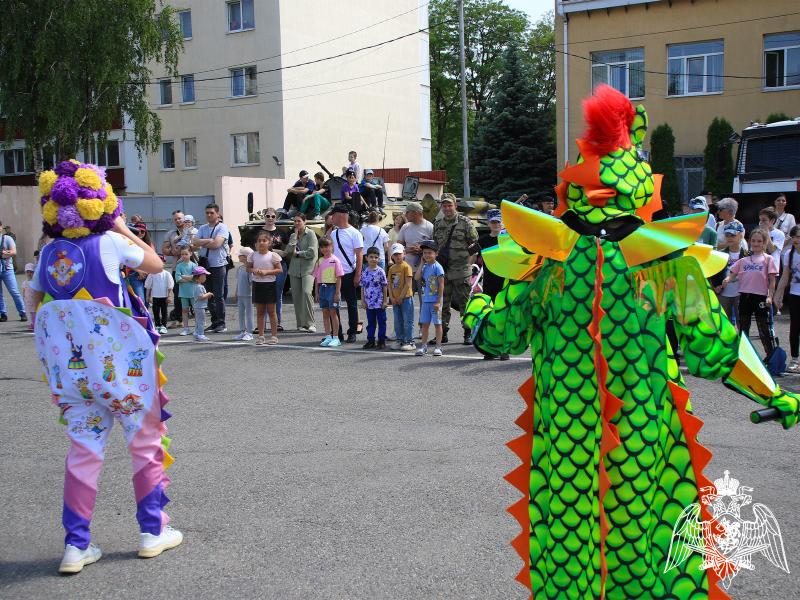 В Управлении Росгвардии по Ставропольскому краю состоялось торжественное мероприятие, посвященное Дню защиты детей