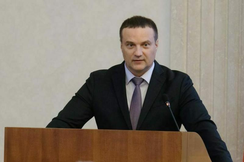 Суд отстранил Дениса Архипова от должности министра ЖКХ Новосибирской области
