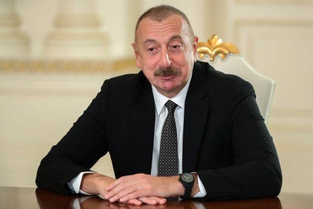 Президент Азербайджана Ильхам Алиев распустил парламент