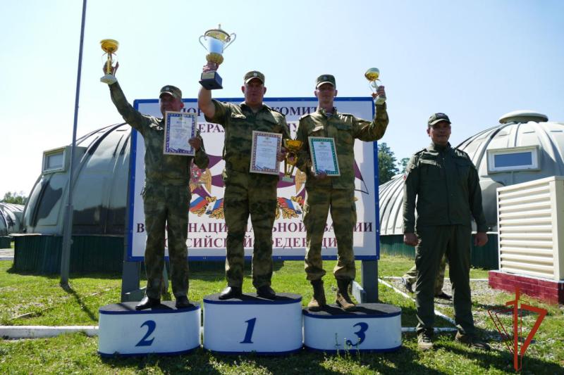 В Иркутской области наградили победителей чемпионата войск национальной гвардии России по стрельбе