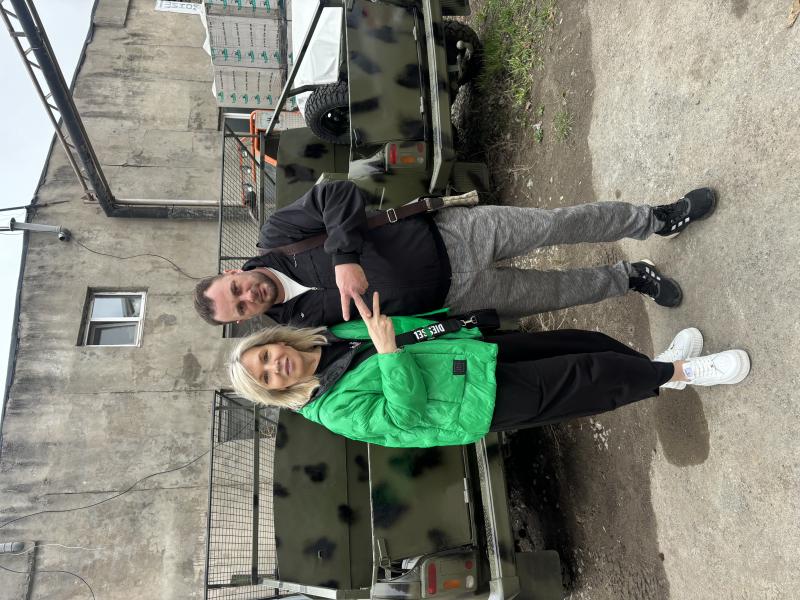 Звезда Русского Шансона Инна Наговицына и рэп-исполнитель Александр Шушарин (SHuSHa), объединили усилия в новой песне в поддержку солдат находящихся на СВО.