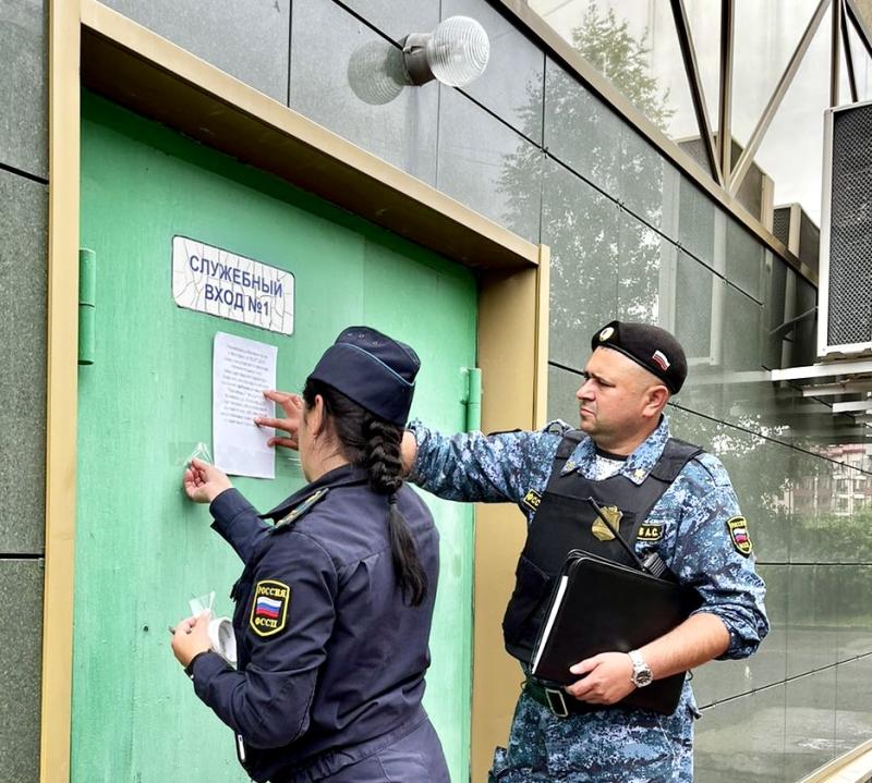 В Кузбассе судебные приставы запретили эксплуатацию торгового центра