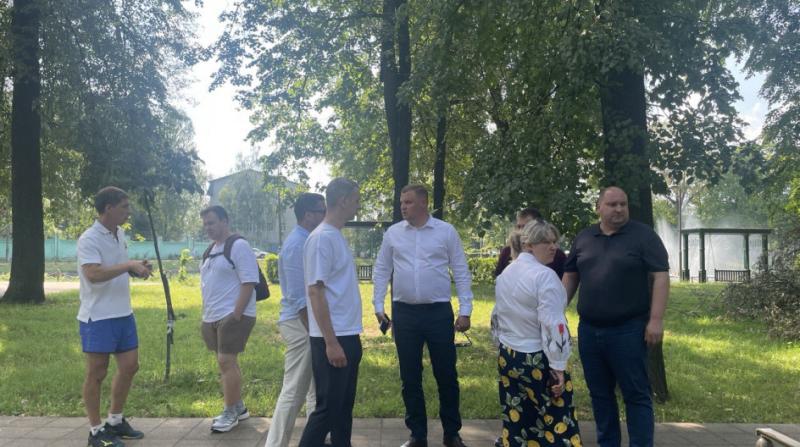 Кирилл Кудряшов провел проверку содержания территории парка усадьбы А.Н. Крафта