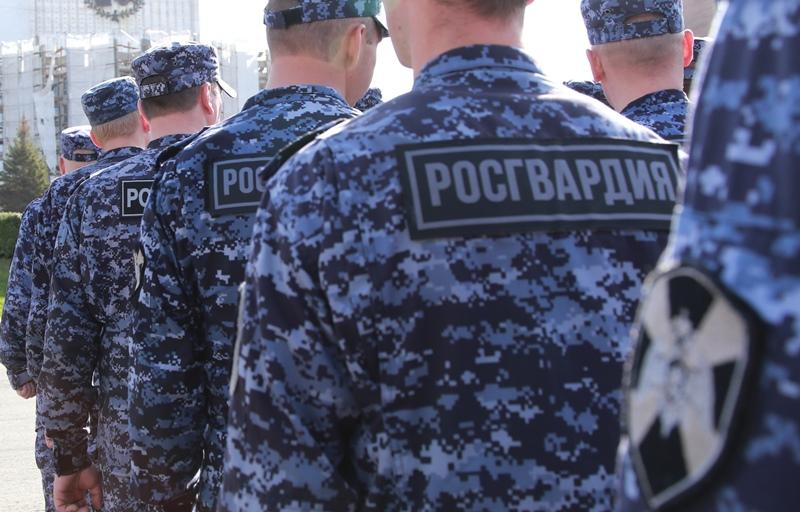 В Челябинске росгвардейцы задержали мужчину, находившегося в федеральном розыске