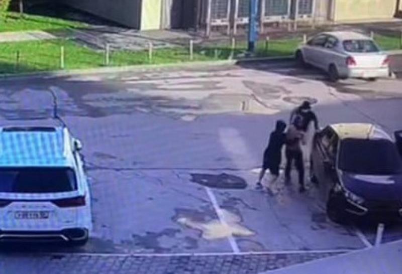 Участники Первомайской ОПГ похитили 20-летнего парня в центре Новосибирска