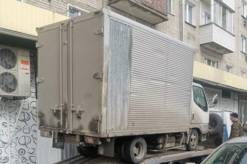 Житель Новосибирска вернул себе грузовик после оплаты долга
