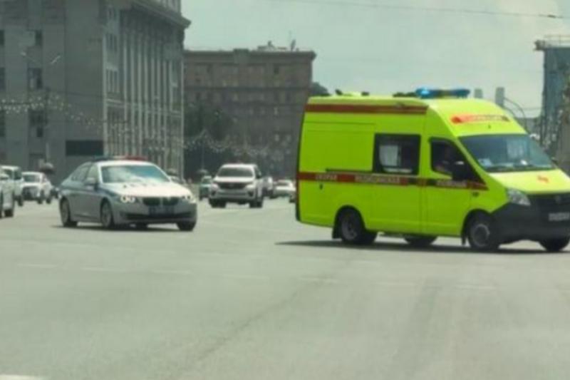 Кортеж из 21 автомобиля заметили в центре Новосибирска