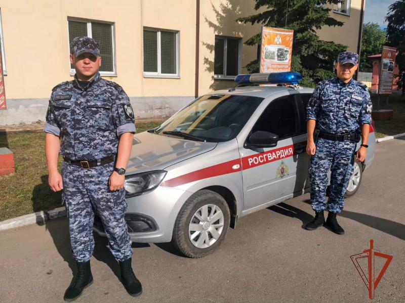 В Иркутске сотрудники Росгвардии оперативно разыскали и вернули родителям пропавшего мальчика