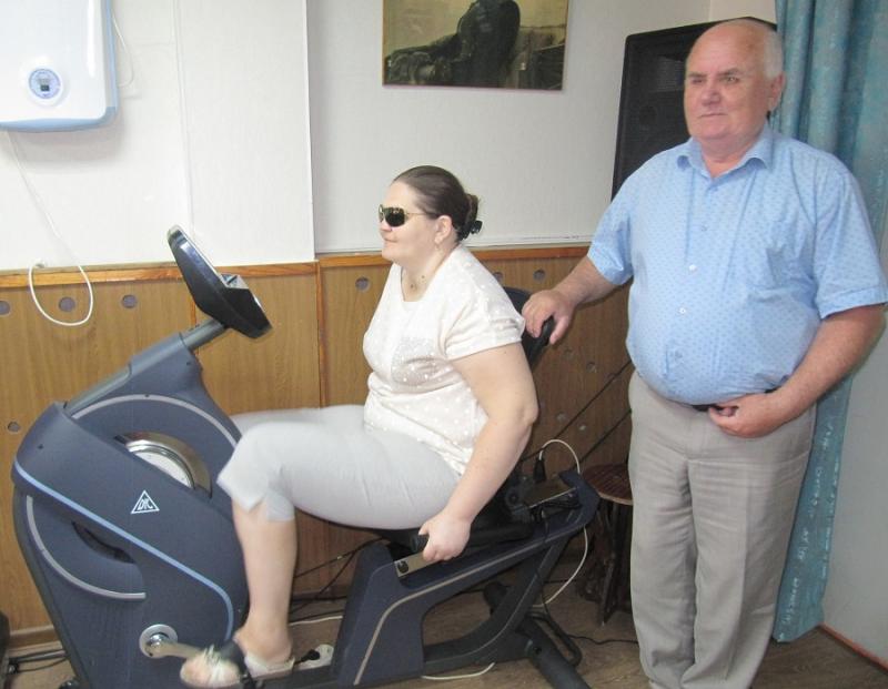 Фонд «Милосердие» открыл тренажерный зал для инвалидов по зрению