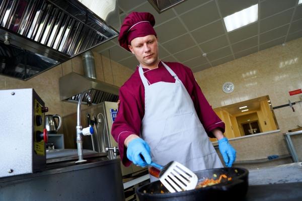 1 августа - день образования тыловых подразделений Росгвардии