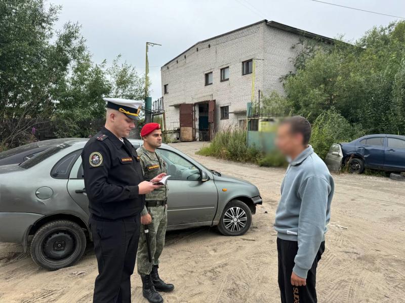 Совместный рейд следователей и военной полиции выявил уклоняющихся от воинского учета бывших мигрантов в Северодвинске