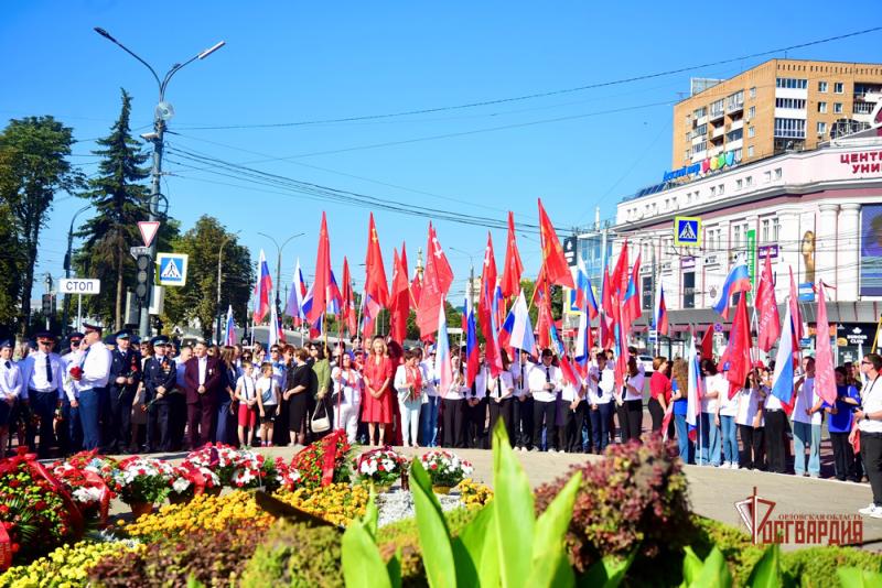 В день города Орла росгвардейцы почтили память защитников отечества