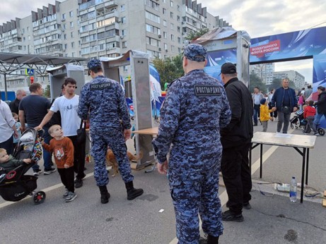 Росгвардейцы обеспечили правопорядок во время празднования Дня воздушного флота России в Ульяновске