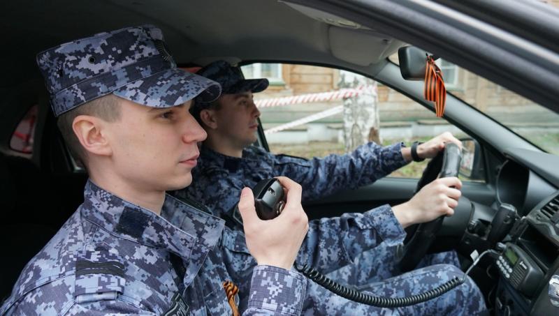 В Кирове росгвардейцы задержали подозреваемого в умышленном повреждении имущества