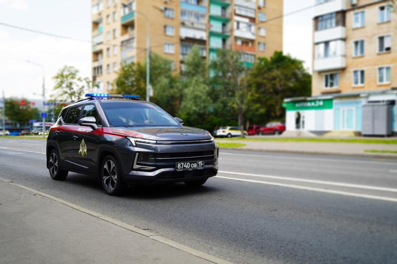 Столичные росгвардейцы оказали помощь пенсионерке, получившей травму головы при падении