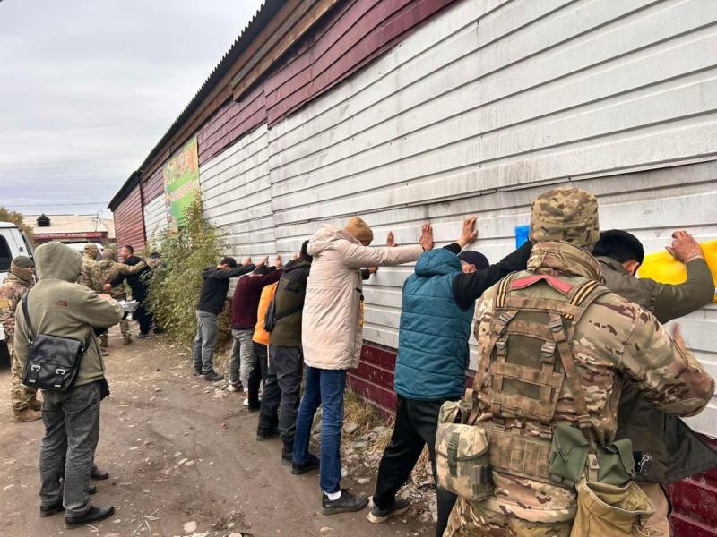 В Туве подведены итоги работы с участием Росгвардии по противодействию незаконной миграции