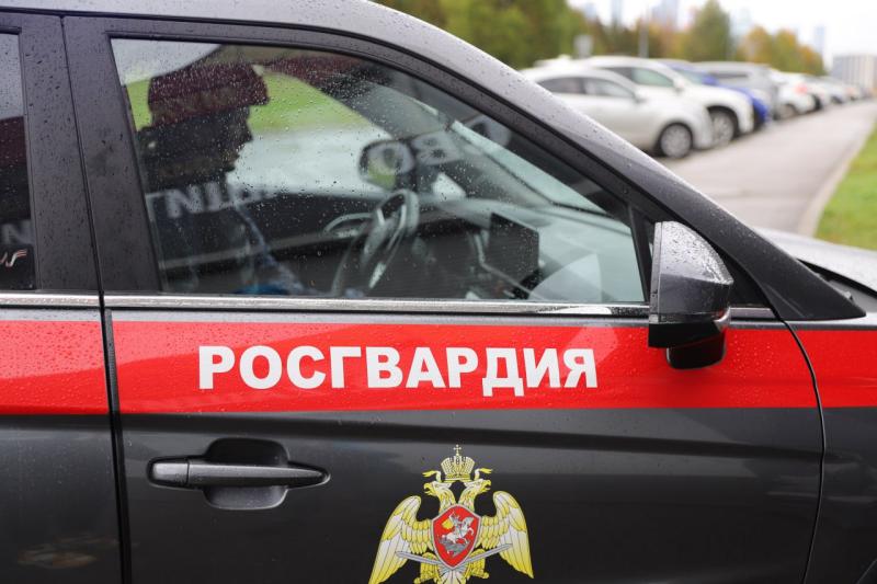 Московские росгвардейцы задержали подозреваемого в краже из магазина